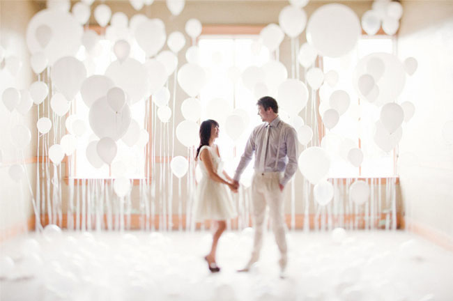 balloons-engagement-photos-11