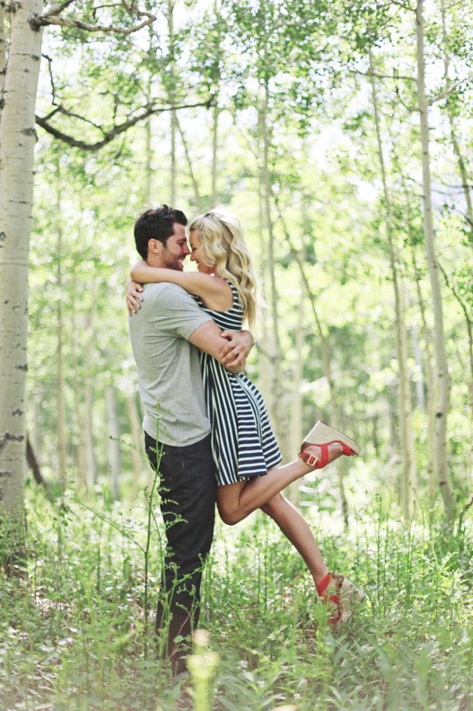 romantic engagement photos ideas