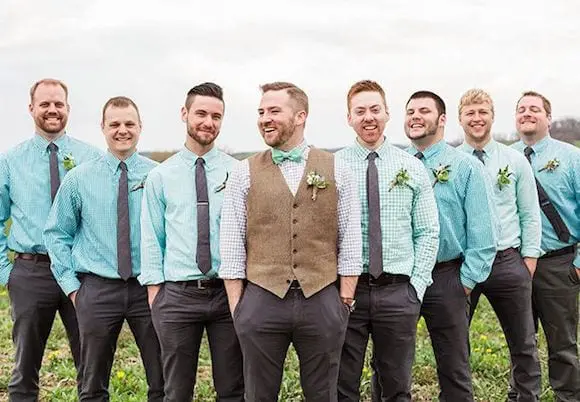 shades of blue and neutrals groomsmen