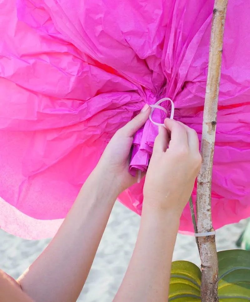 tutorial on how to create tissue paper flowers