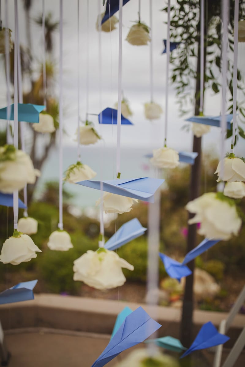 Proposal with Paper Airplanes