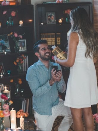 orlando marriage proposal in living room