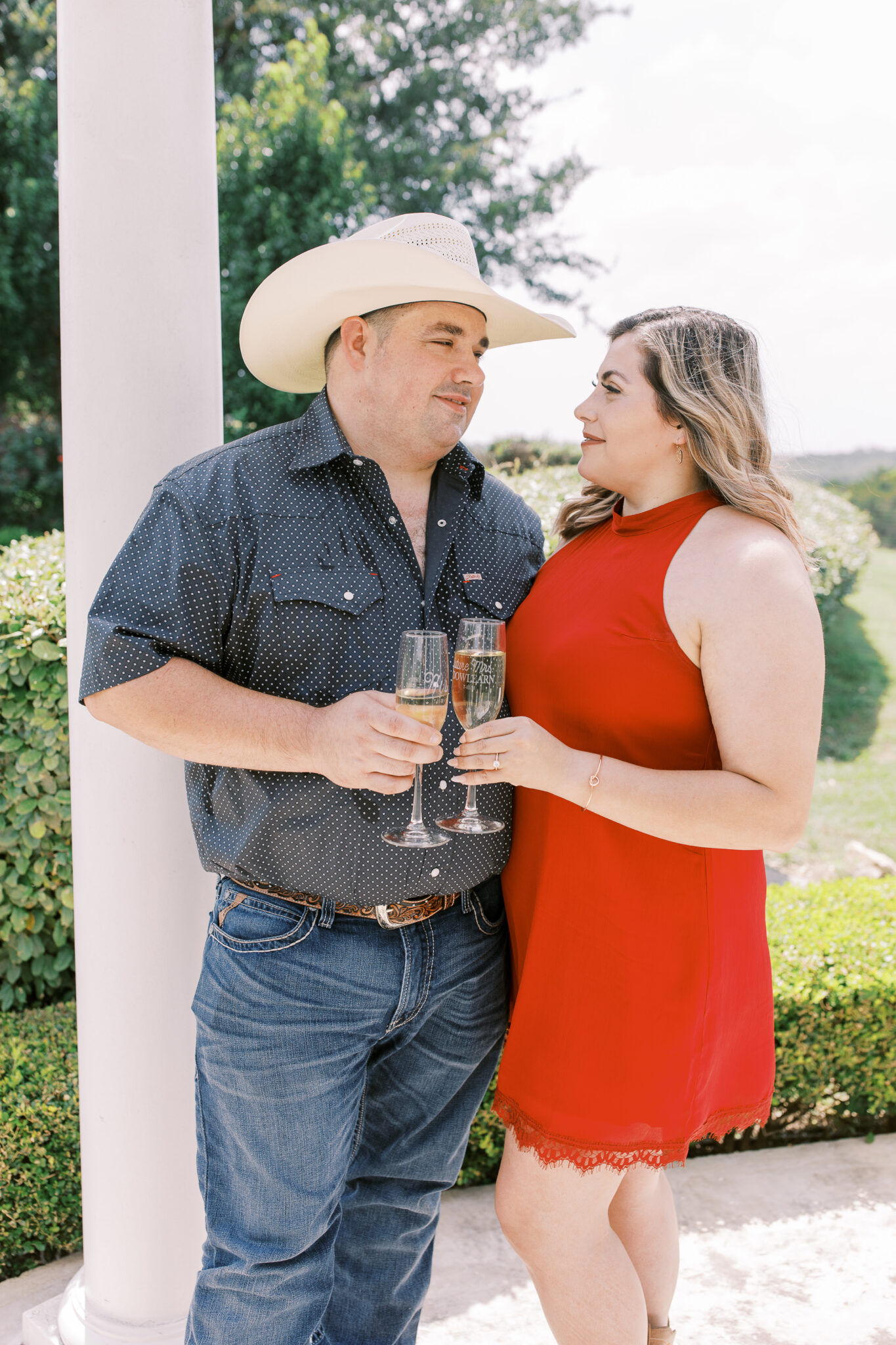 couple enjoying champagne