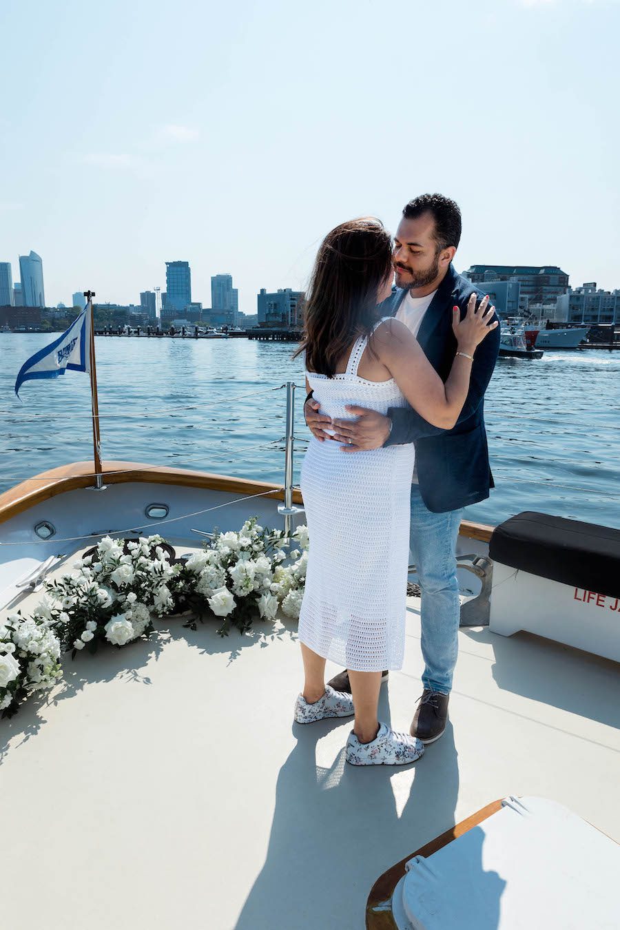 Unforgettable wine tasting re-proposal on a yacht in Boston Massachusetts 