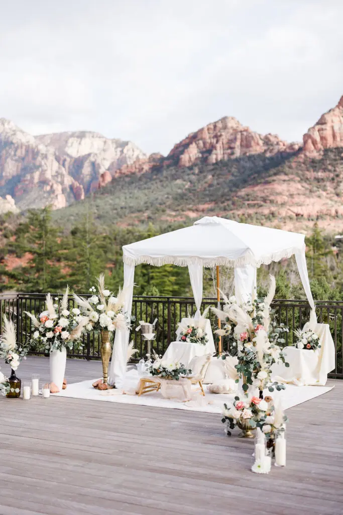 Magical Picnic Proposal in Sedona, Arizona
